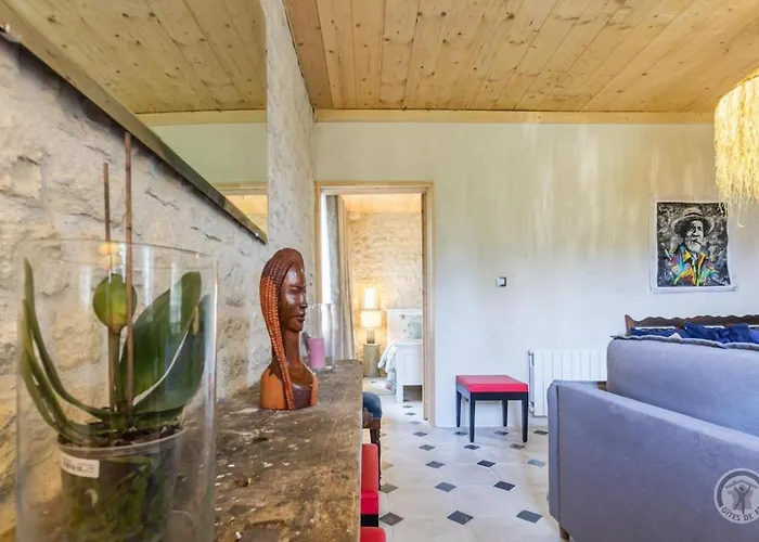 Anjara Tsara Holiday home *